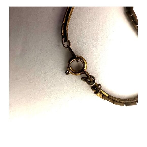 Gold tone cameo necklace - Picture 8 of 11
